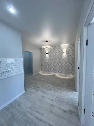 Мини 2-к квартира в ЖК Россинский парк