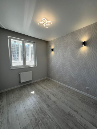 Мини 2-к квартира в ЖК Россинский парк